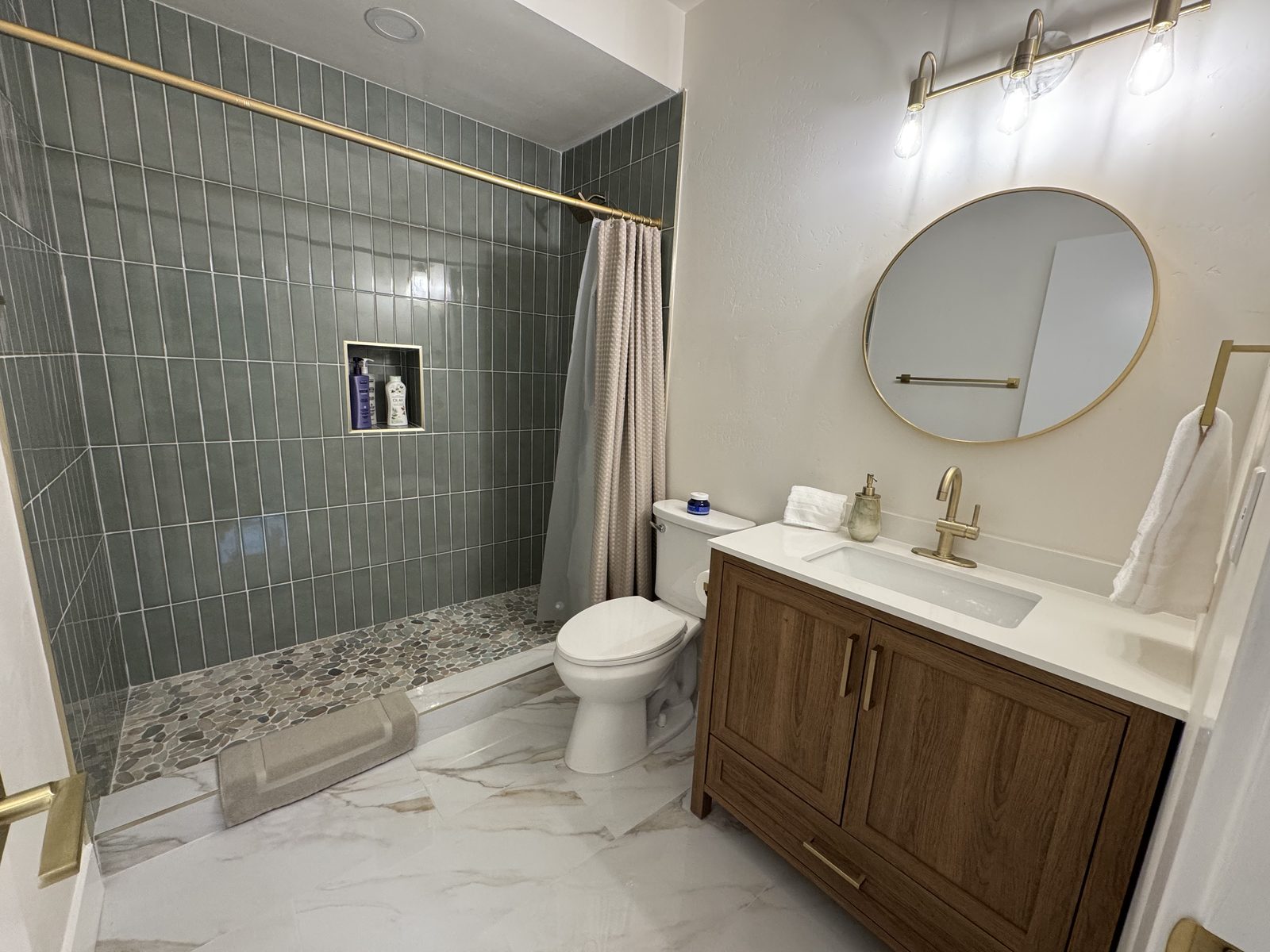 Spotless tiled bathroom